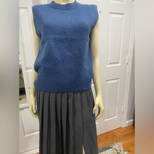 TRUTH Blue Sleeveless Women's Sweater/ Size Large